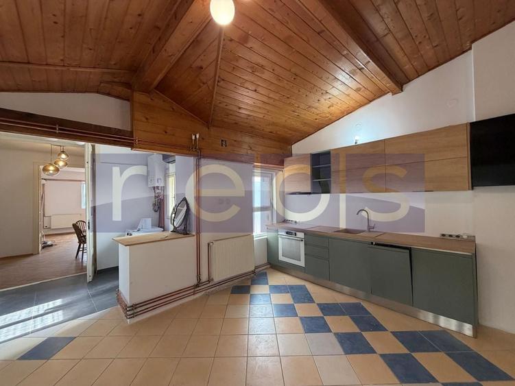 Apartament cu 3 camere în Știrbei Vodă
