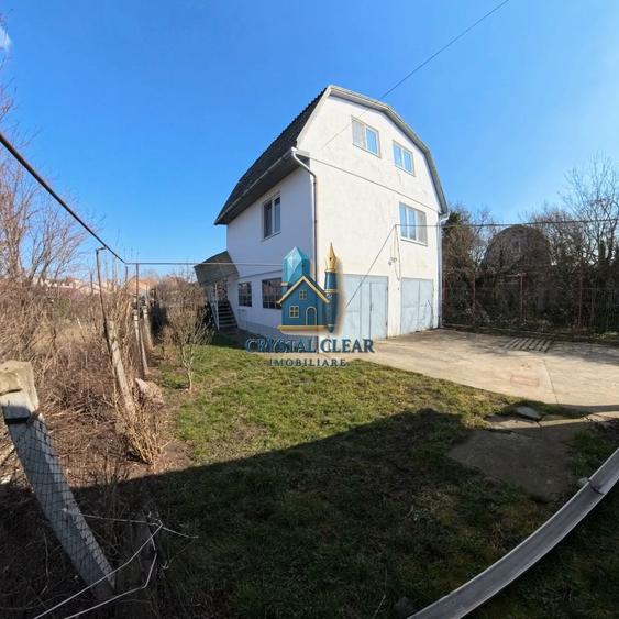 Casă individuală cu 6 camere cu Teren 385 Mp în Semicentral