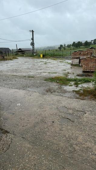 Spațiu industrial, de 500 mp, în Bradu