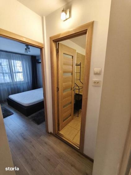 Apartament cu 3 camere semidecomandat, mobilat în Pantelimon