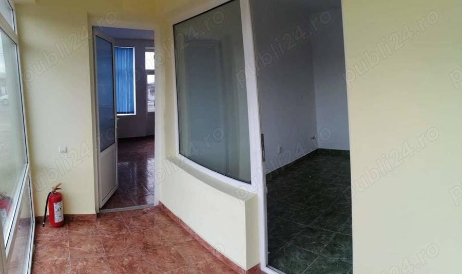 Spațiu comercial, de 400 mp, în Exterior Vest