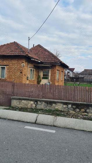Casa cu teren de vanzare - 2