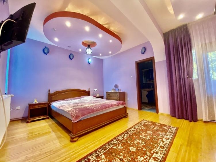 Urgent/Vânzare Casa/Vila, 4+ camere, teren 346 mp,  Targoviste, zona Micro 4 - 25