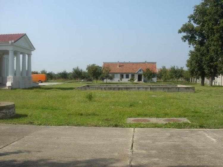 Conac sec XIX, renovat si evaluat in primele 10 din Romania, granita Varsand - 6