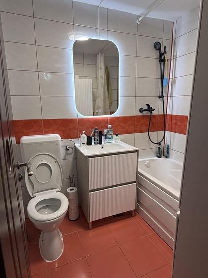 Apartament cu 3 camere spre vanzare - 1