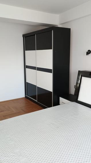 Victoria - Intre strada Poporului - Bulevardul Lapusneanu! Vila P+1+M - 8