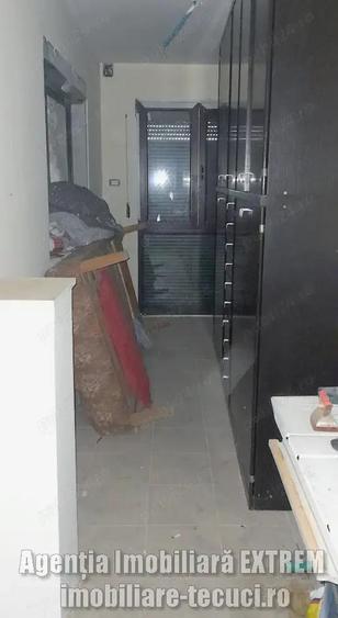 Casa cu 5 camere ?i 814mp teren, pe strada Salcamului din Tecuci - 1