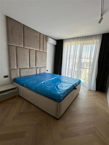 Apartament cu 3 camere semidecomandat, mobilat în Iancu Nicolae