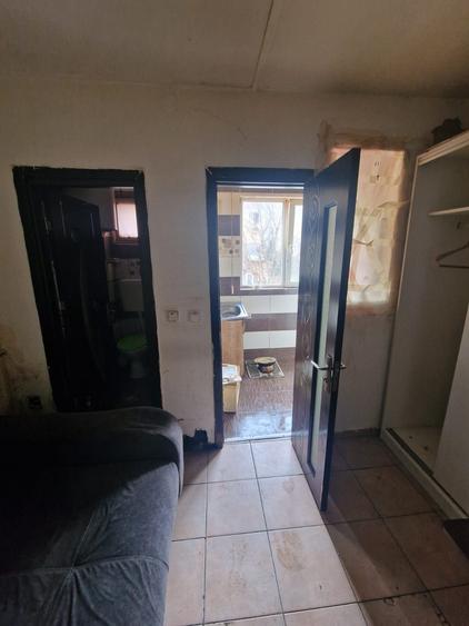 Garsoniera  ET 1  Bd 1 decembrie - 1