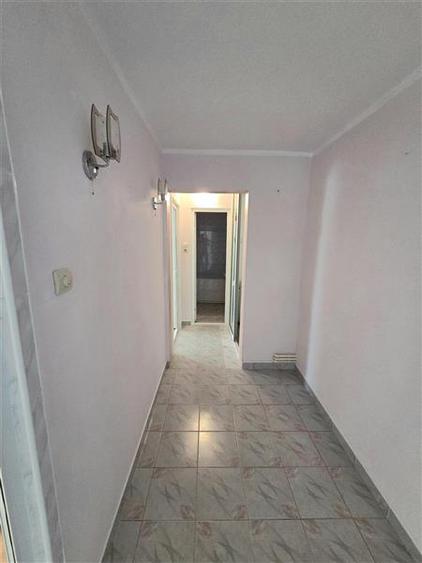 Apartament 3 Camere, Decomandat Macul Rosu - 7