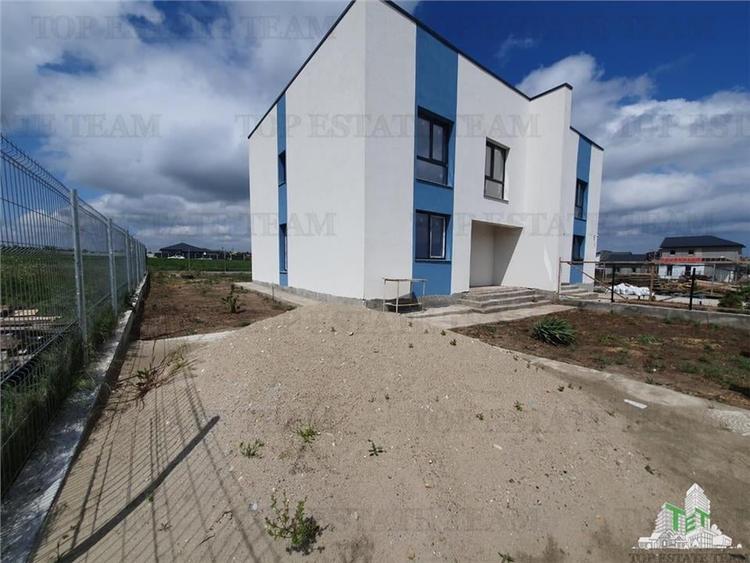Casa cu etaj duplex la rosu cu finisaj exterior Agigea Constanta - 1