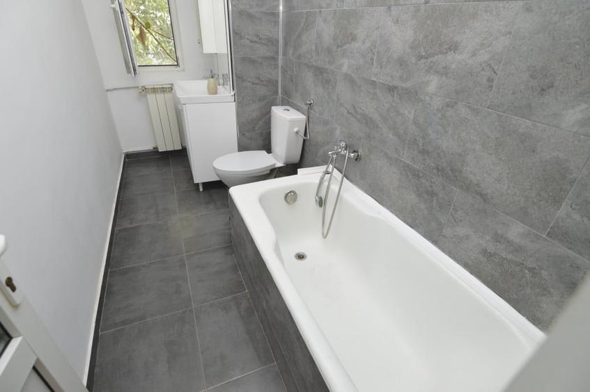 VANZARE APARTAMENT 2 CAMERE BULEVARDUL DECEBAL - PIATA ALBA IULIA - 14