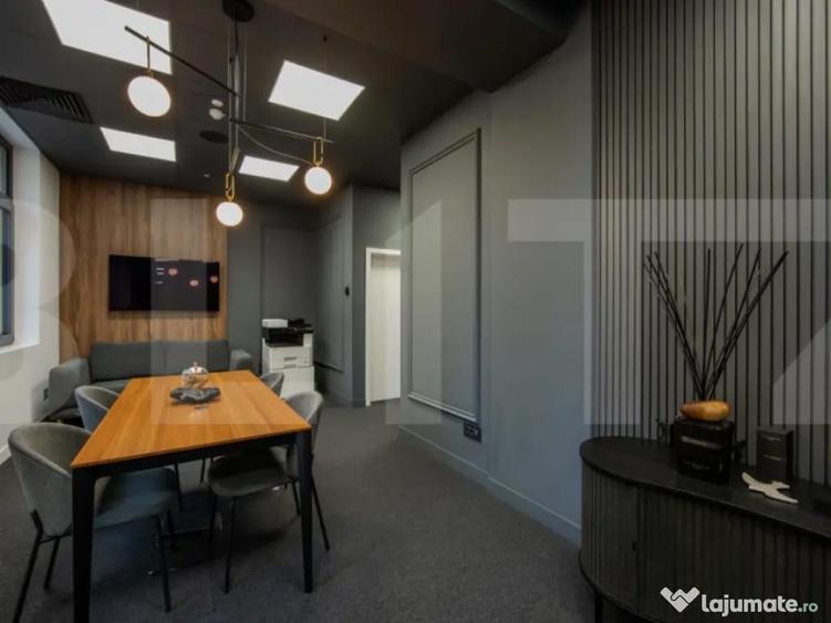 Cladire Birouri Ultracentral - 1