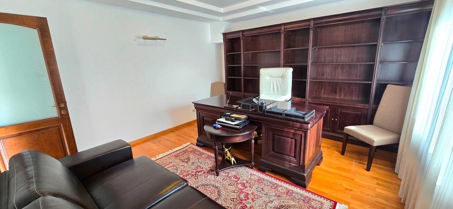 VILA impresionanta 285 mp, 6 camere, langa Pleiada - BUCIUM, 3000 mp teren - 6