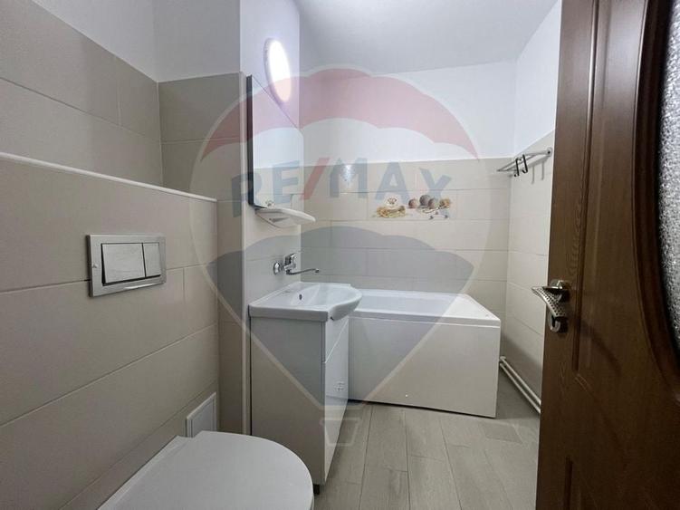 DE INCHIRIAT apartament cu 2 camere strada 9 Mai-Piața Centrală - 6