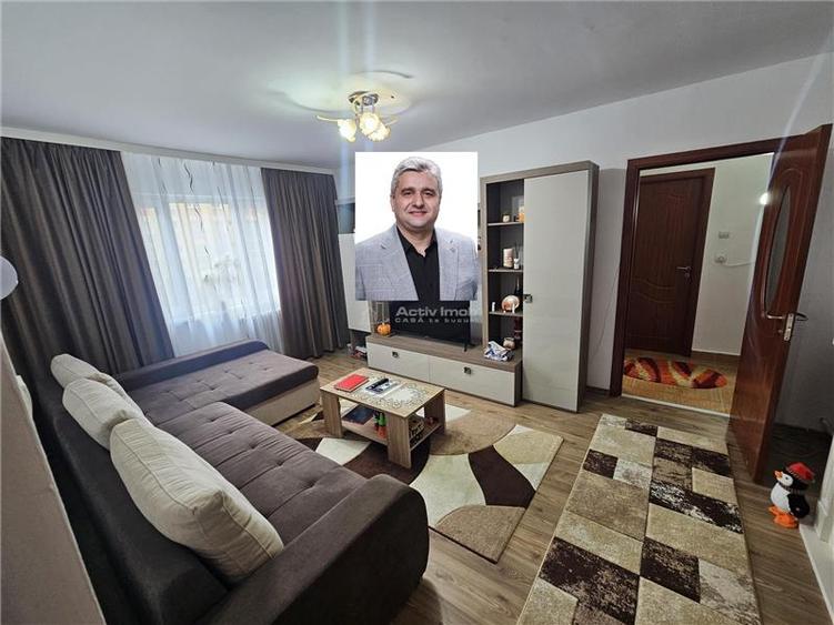 Resita, 3 Cam. Cf. 1, Mobilat+Utilat, Et. 1, Bulevard, Micro 3 - 1