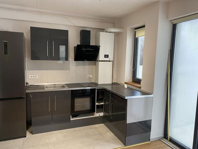 Biharia-Baneasa 3camere parter cu curte si loc parcare - 8