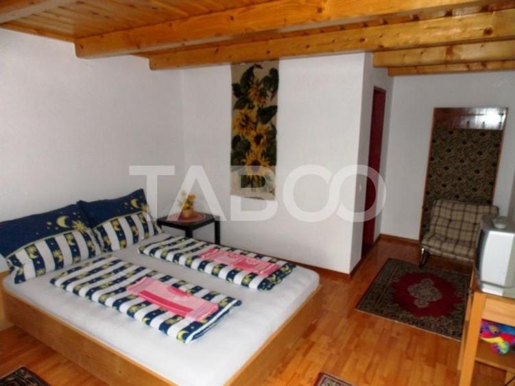 Pensiune la cheie 13 camere  15 locuri parcare si teren 3000 mp - 33