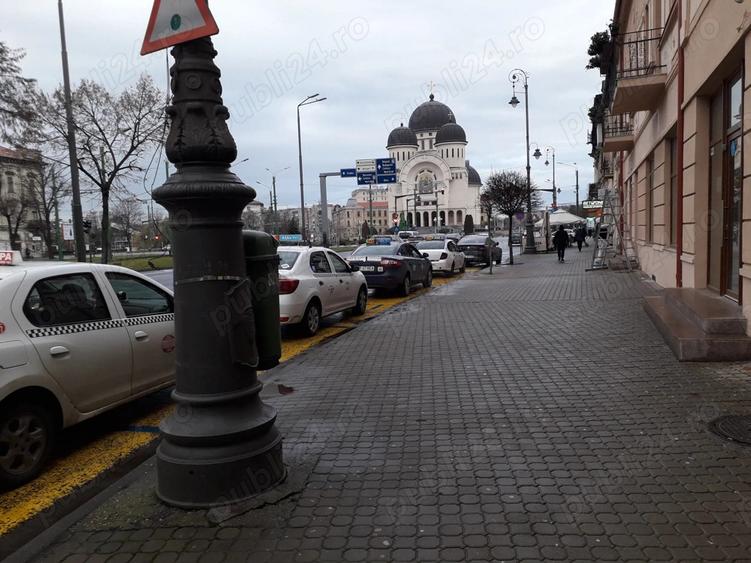 Ap decent 1 cam ultracentral la Podgoria pe Bulevard total mobilat si utilat etaj 1 - 3