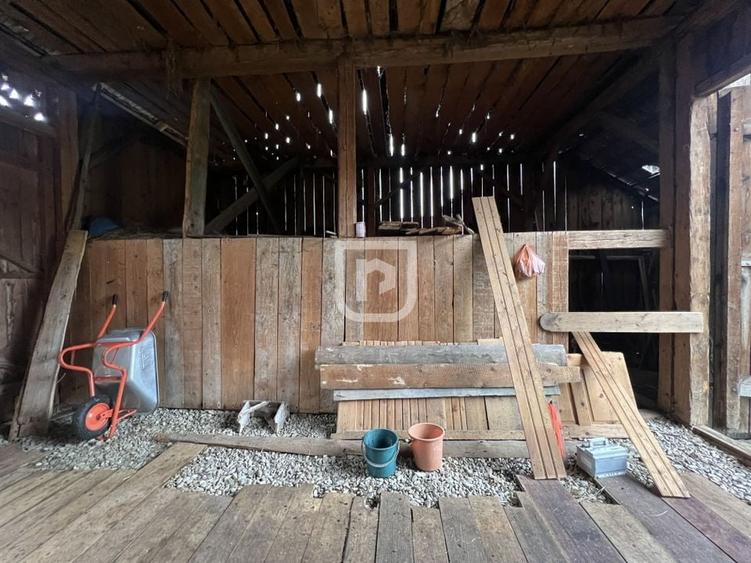 De vanzare casa, atelier fierarie, 4 anexe - 2507 mp in Manastirea Humorului - 9