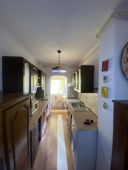 Vanzare apartament 3 camere Etaj 1 Tractorul Brasov - 12