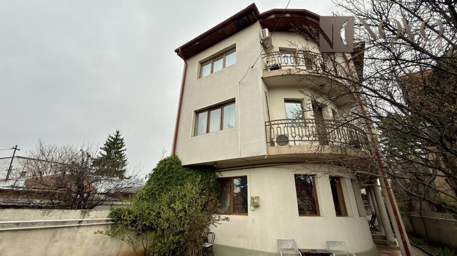 Casa Multifamiliala 8 camere 9 minute Metrou Aparatorii Patriei - 1