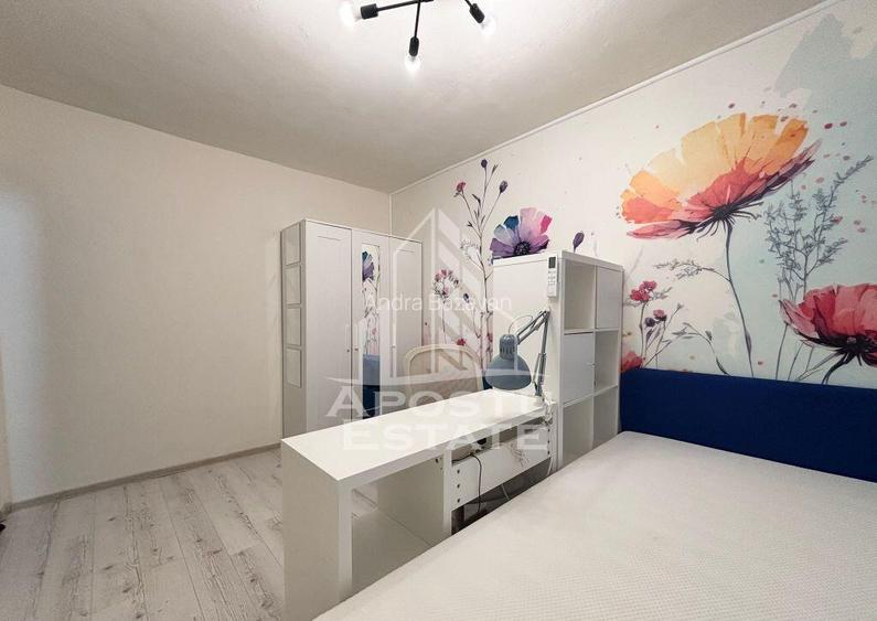 Garsoniera renovata, etaj intermediar, zona Lipovei