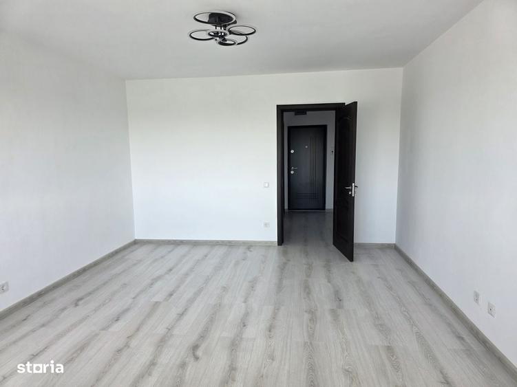 Garsonieră decomandată în Pajura