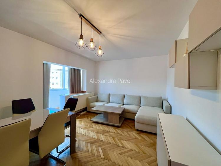 Apartament cochet cu 3 camere Apartament cochet cu 3 camere