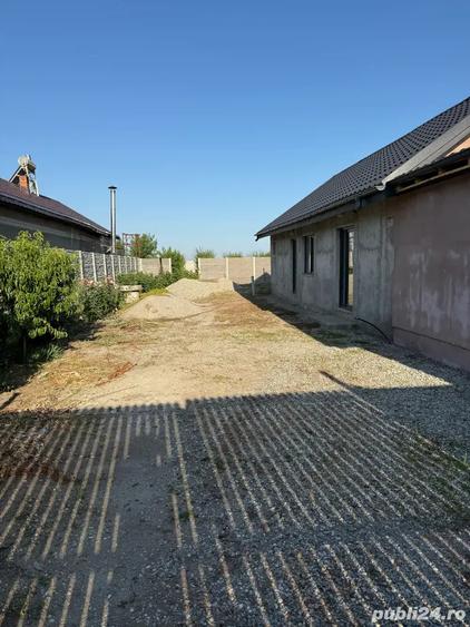 casa si spatiu comercial - 1