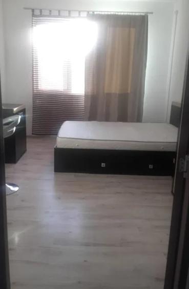 Garsonieră semidecomandată în Basarabia