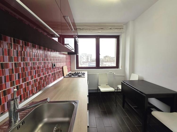 Apartament cu 2 camere semidecomandat în P-ța Gorjului