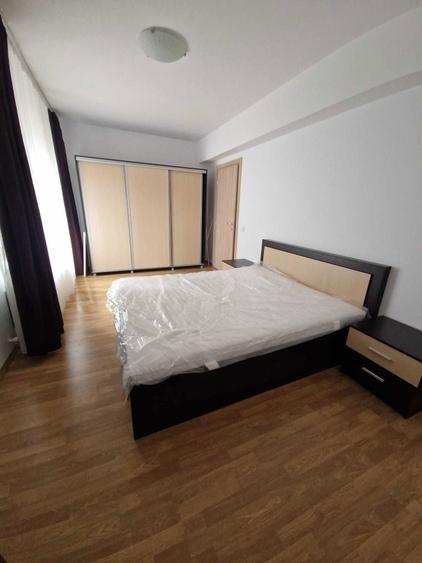 Apartament cu 2 camere, 2 balcoane, 3 zone de dormit - 450 euro - 8
