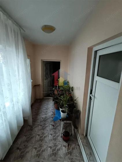 Casa pretabila 2 familii, 6 camere, teren 390 mp, zona Centrala - 11