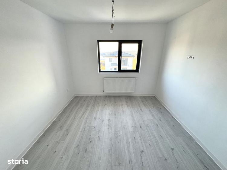 MAGAZIE! Incalz in pard! Vila 4 camere Valea Adanca (Miroslava) - 2