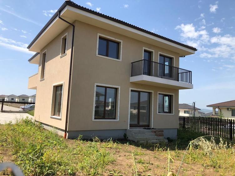 Casa de vanzare in Dezmir | 149 utili | 2 parcari - 3