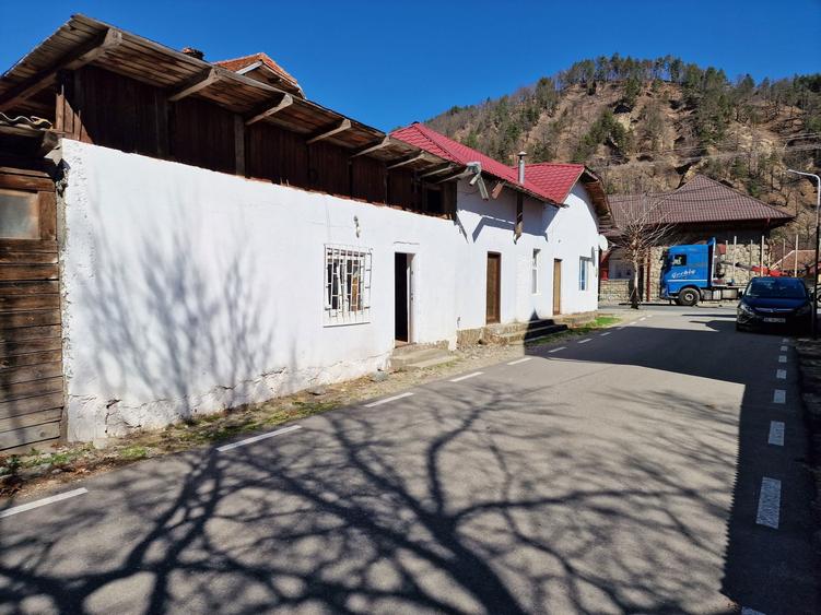 Casa de vanzare oras Brezoi - 3