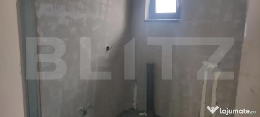 Casa semifinisata cu gard imprejmuitor in Livada de Bihor, l - 7