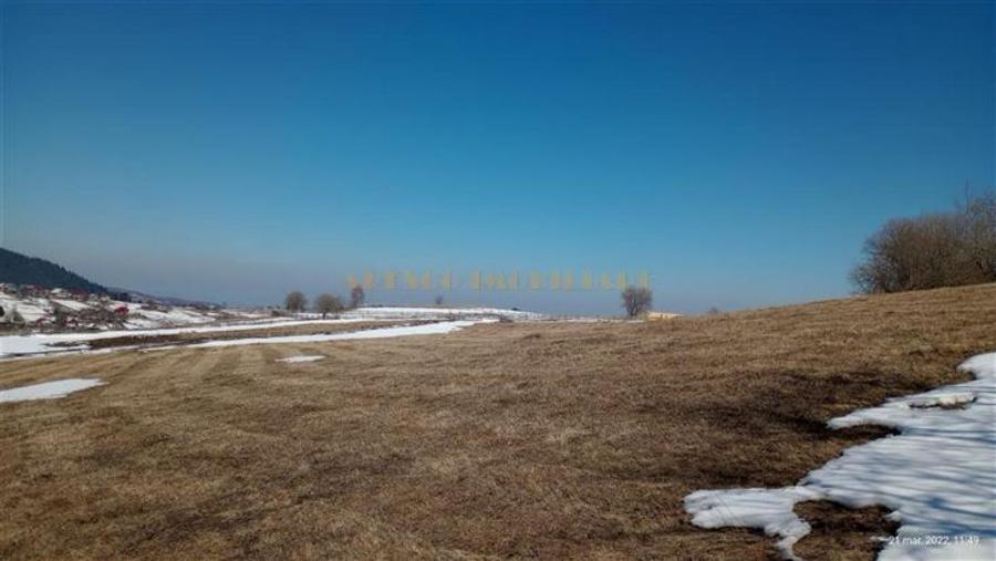 De vanzare teren in Marisel - 4