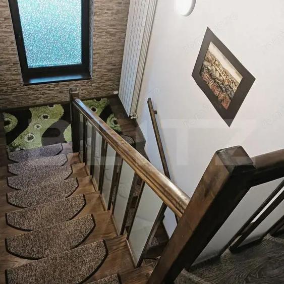 Casa individuala cu 5 camere, 240 mp, 12,8 ari teren, zona nord - 2