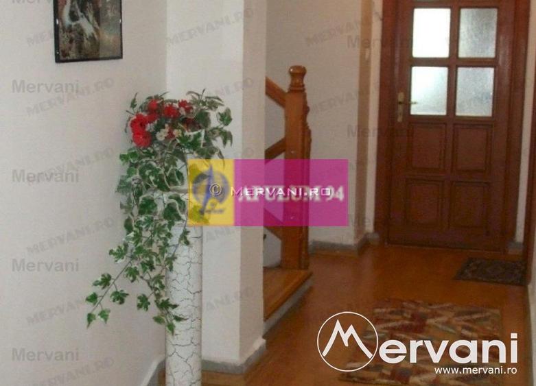 Vila de vanzare in Busteni - Zona Centrala - 26