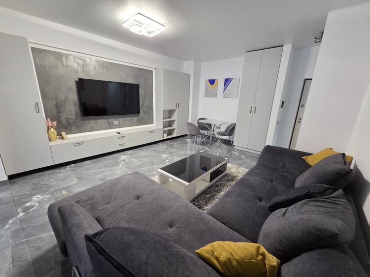 Apartament cu 2 camere semidecomandat în 13 Septembrie