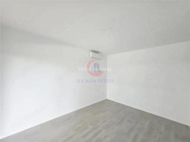 Apartament 2 camere, Decomandat, Curte proprie Apartament 2 camere, Decomandat, Curte proprie