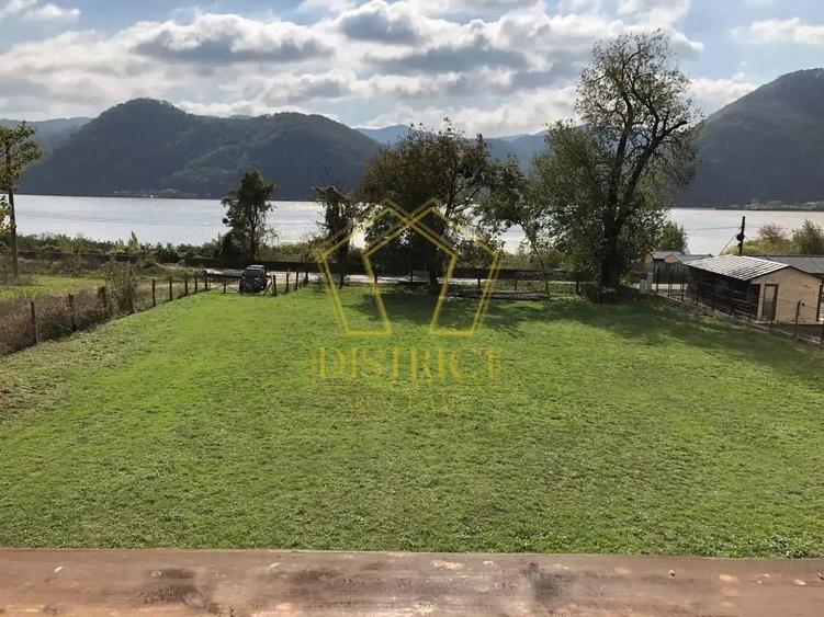 Casa de vacanta/pensiune cu teren de 3780mp | Clisura Dunarii - 9