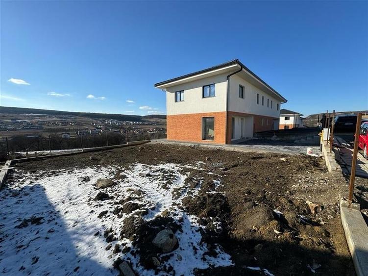 Casa Tip Duplex situata in Chinteni!350 Mp Teren!118 Mp utili! - 21