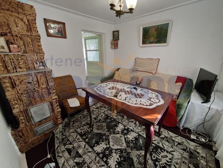 Casa batraneasca modernizata 74 mp + 73 mp anexe teren 585mp - 7