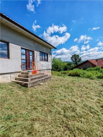 Casa + teren intravilan zona Joseni, Berca - 2