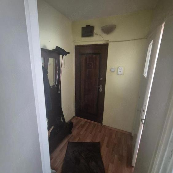 Vand apartament doua camere et.1 Roman - 4