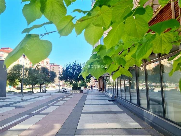 In cartierul verde Racadau, apartament decomandat, boxa, loc parcare