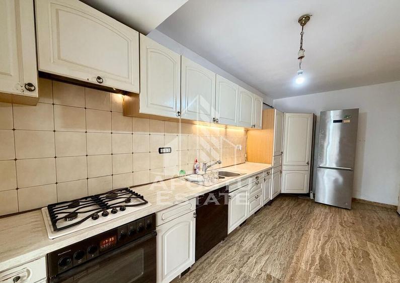 Jumatate de Duplex, 5 camere, 4 bai, PetFriendly, curte, ... - 9